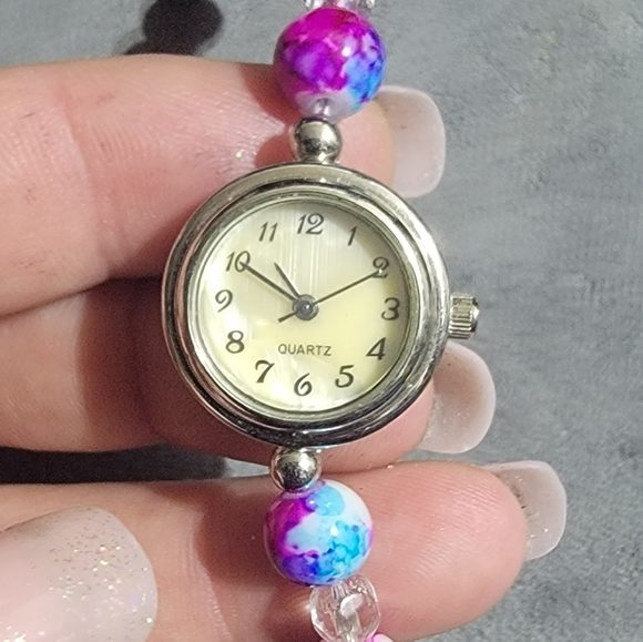 Quartz Watch - Picture 2 of 5